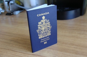 Канада начинает выдавать обновленные паспорта